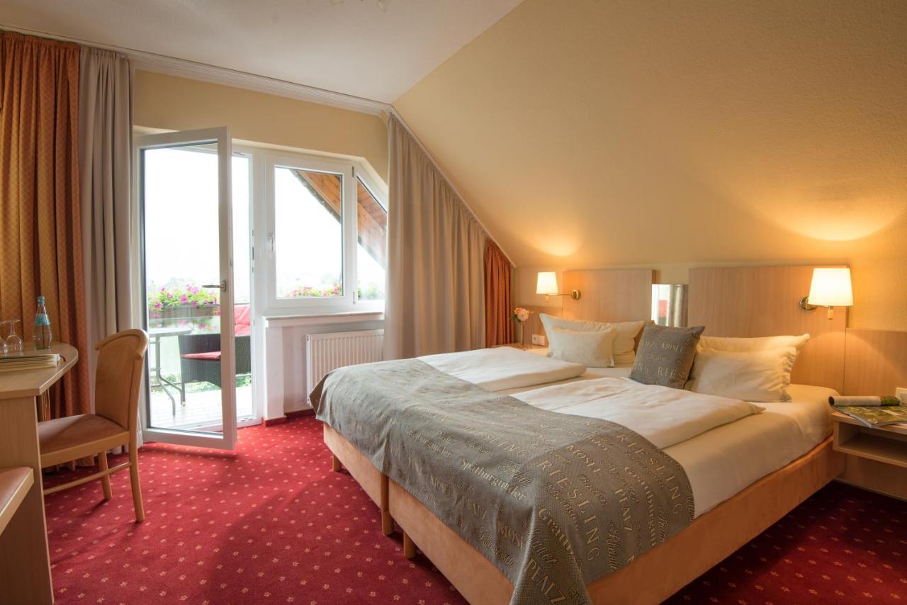 Weinhotel Sonnenschein Ernst Dış mekan fotoğraf