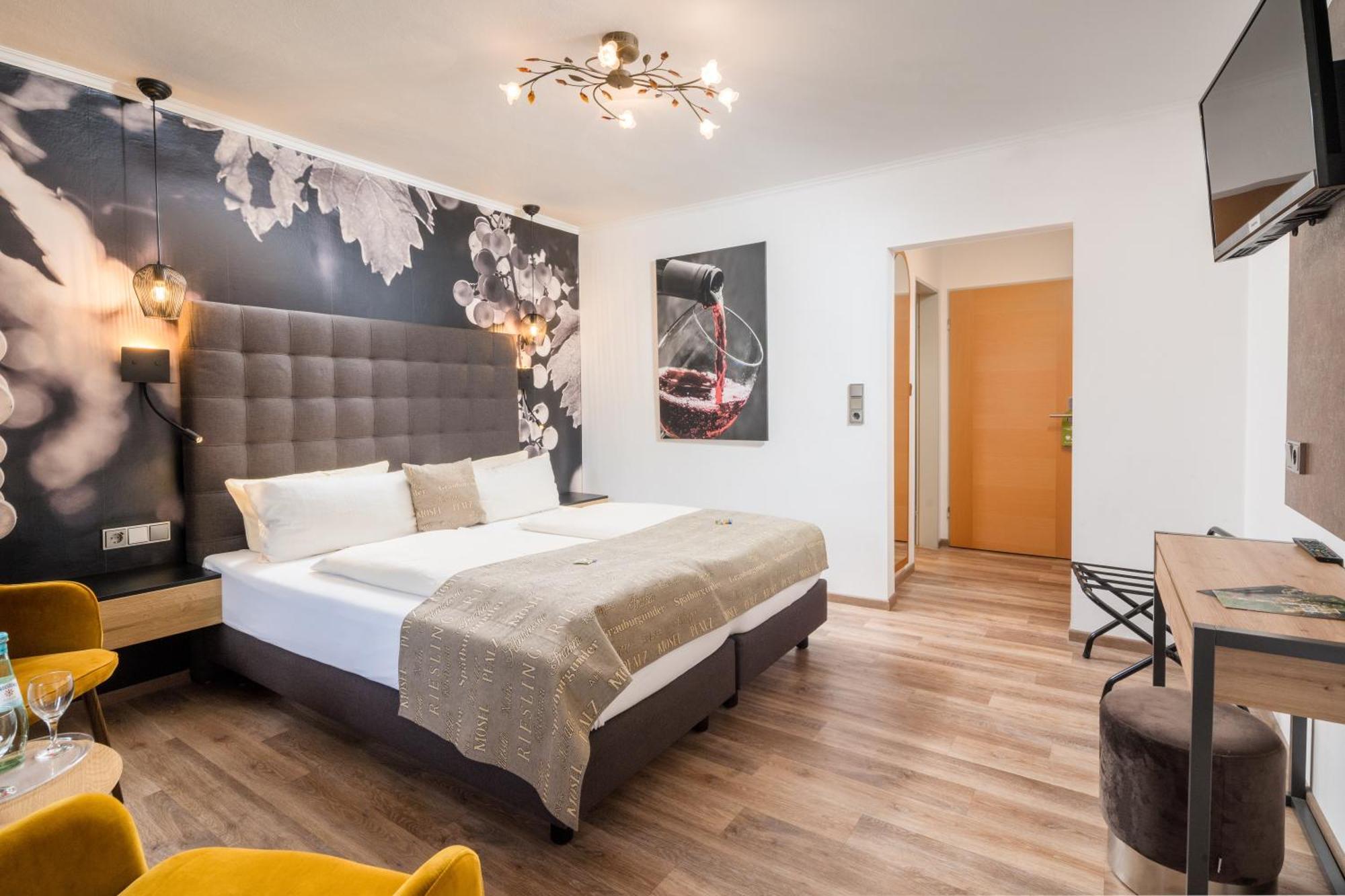 Weinhotel Sonnenschein Ernst Dış mekan fotoğraf