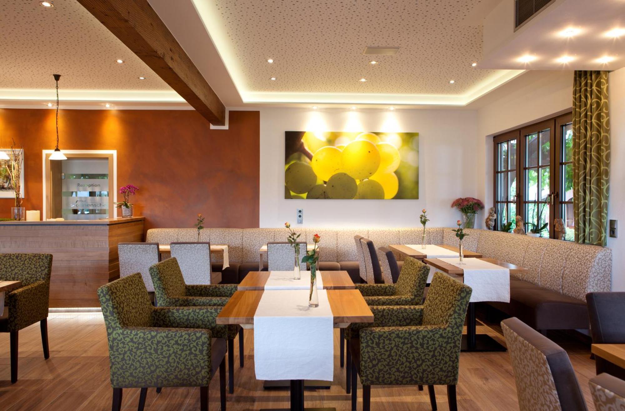 Weinhotel Sonnenschein Ernst Dış mekan fotoğraf