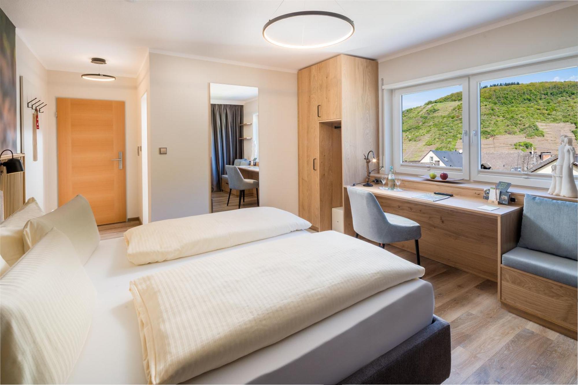 Weinhotel Sonnenschein Ernst Dış mekan fotoğraf