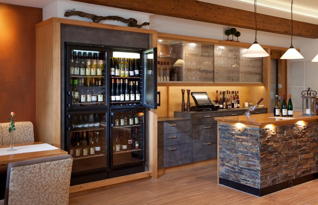 Weinhotel Sonnenschein Ernst Dış mekan fotoğraf