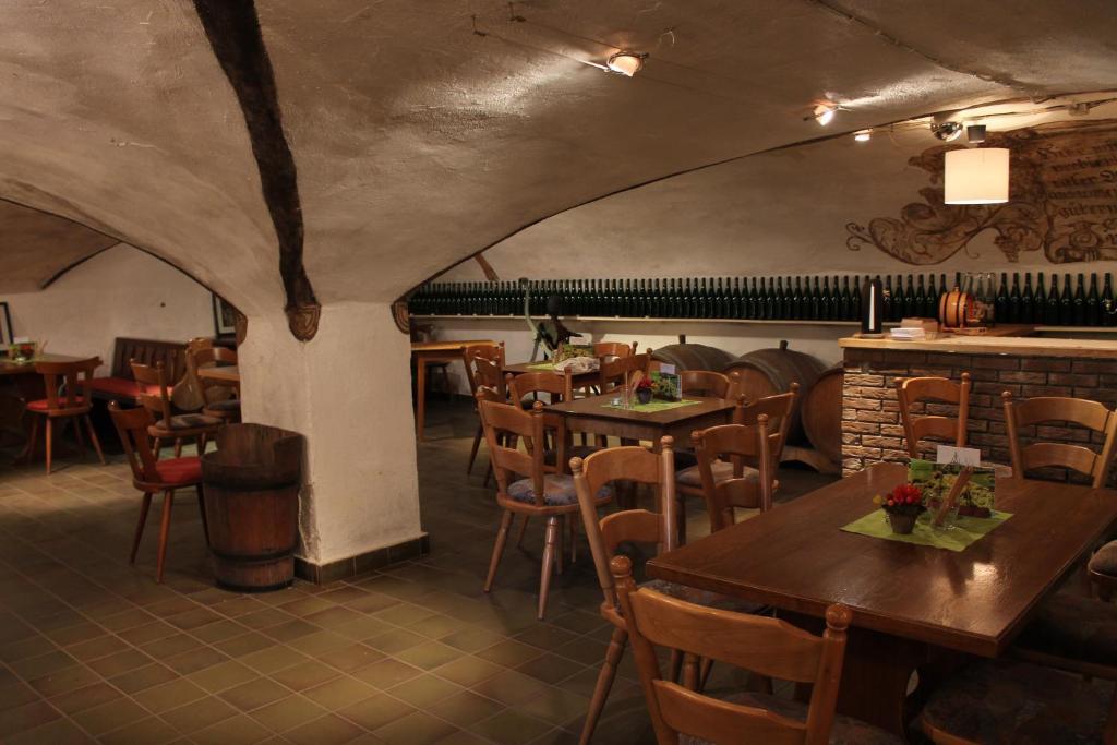 Weinhotel Sonnenschein Ernst Dış mekan fotoğraf